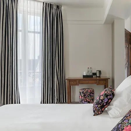 Szálloda De La Poste Beaune