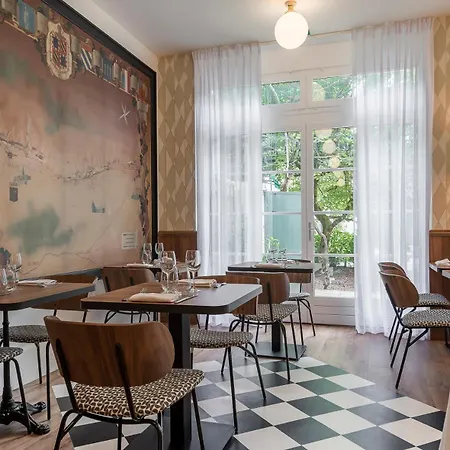 Szálloda De La Poste 4*