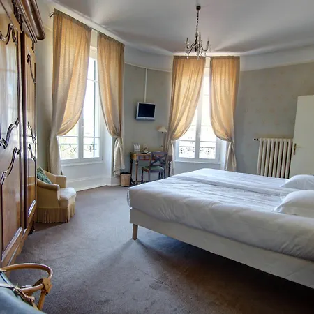 Szálloda De La Poste 4*