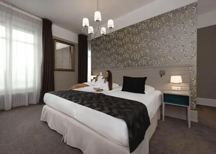 Готель De La Poste