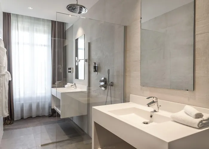 Najeti De La Poste Hotel Beaune (Cote d'Or)