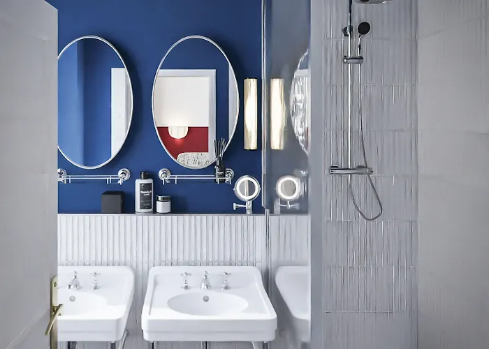 De La Poste Готель Бон